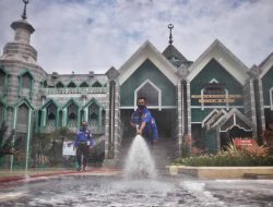 1.700 an Mesjid diKota Makassar di Semprot Disinfektan Selama 5 Hari Hendatang