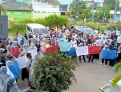 Ratusan Guru Kontrak di Makassar Demo Tuntut Gaji yang Tertunggak, Dijanji yang Kedua Kali