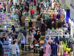 Kerumunan Pasar Tanah Abang, PDIP Tuding Anies Tak Fokus di DKI