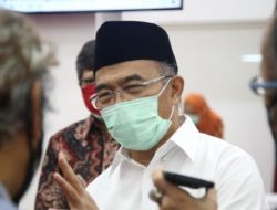 Luhut Sebut Varian Delta Tak Bisa Dikendalikan, Muhadjir Bilang Begini