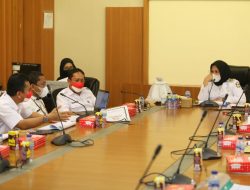 Wawali Fatmawati Rusdi  Pimpin Rapat LHP Pelaksanaan Tender APBD TA 2019 2020