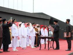 Gerbong Mutasi Berlanjut: Danny Resmi Kembalikan Jabatan 15 Eks Camat