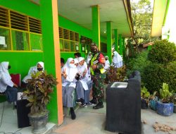 Tunjang PTM, Koramil 1441-02 Tanete-MAN 1 Bulukumba Gelar Vaksinasi