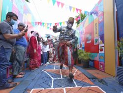 Momentum HUT ke 414 Makassar, Danny Resmikan Percontohan Lorong Wisata