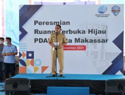 Danny Bermain Futsal Usai Resmikan RTH di Kawasan PDAM