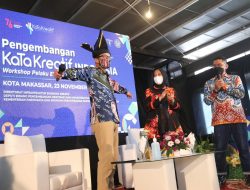 Menteri Sandiaga Uno Hadiahkan Jaket Lagosi, Minta Wawali Fatma Kembangkan Fashion Makassar