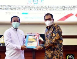 Plt Gubernur Sulsel Serahkan DIPA 2022, Wali Kota Danny:Dasar Penggunaan Anggaran