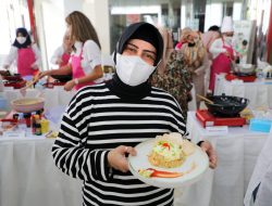 Sambut Hari Ibu, IWABA, bersama TP PKK Makassar Gelar Lomba Masak