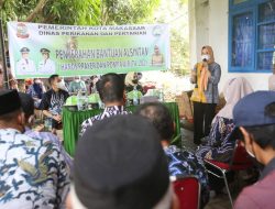Fatmawati Rusdi Serahkan Bantuan Alsintan 100 Unit Hand Sprayer Kepada Kelompok Tani Makassar