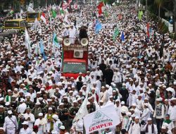 Habib Rizieq Shihab (HRS) dan Habib Bahar Bin Smith Turut Didoakan Dalam Zikir Akbar dan Milad Front Persaudaraan Islam (FPI)