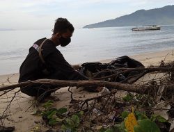 Dalam Rangka Hari Peduli Sampah Nasional 2022, KFC Indonesia dan Divers Clean Action Lakukan Kegiatan Bersih Pantai dan Laut di 10 Provinsi