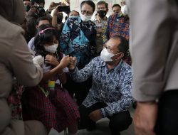 Wali Kota Makassar Bersama Kapolda Sulsel Launching Road Show Vaksinasi Anak Usia 6-11 Tahun