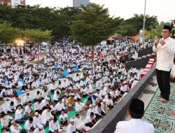 Shalat Subuh Berjamaah Penghujung Ramadan, Danny : Berzakatki Salamakki