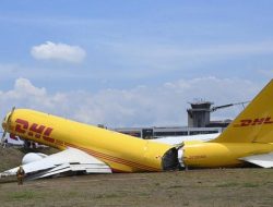 Boeing 757 Milik DHL Tergelincir, Patah Menjadi Dua