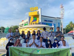 Satukan Hati Dengan Berbagi, IMPS Kooperti Unhas Membagikan 100 Takjil dipusat Kota Soppeng