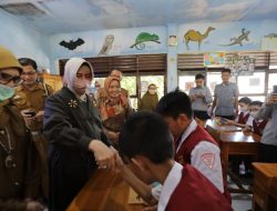 Berantas Stunting, DKP-TP PKK Makassar Ajak Siswa SD Jajan Sehat