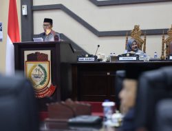 Hadiri Rapat Paripurna DPRD Makassar, Wali Kota Danny Akan Maksimalkan Penanganan Anjal