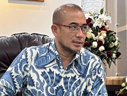 Ketua KPU RI  Hasyim Asy’ari Meminta Jajarannya Latihan Senyum
