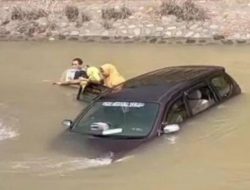 Viral Mobil Rombongan Guru di Luwu Terjun ke Sungai Usai Melayat