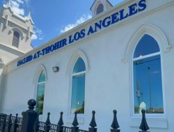 Salat Zuhur di Masjid At Thohir Los Angeles, Danny Harap Dapat Jadi Pusat Komunitas, dan Dakwah