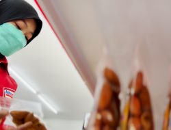 UMKM bersama Alfamart ;Aty Mampu Naik Haji dari Panada Tore