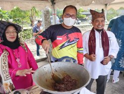 Danny Masak Rendang dan Racik Teh Talua di Hari Ke 3 APEKSI Padang
