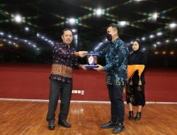 Danny Pomanto Raih Penghargaan Kepala Daerah Inovatif