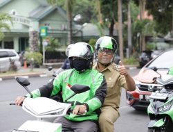Ojol Day, Danny Himbau Warga Gunakan Transportasi Publik