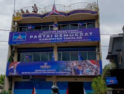 Sambut HUT ke-21, Demokrat Takalar Full Branding Sekretariat
