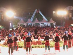 Wali Kota Danny Nonton Langsung Pertunjukan Daeng Mangalle, Inilah Kisah Heroik Anak Makassar