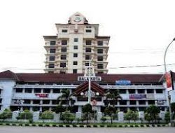 Pemkot Makassar Larang Pemasangan Reklame di Median Jalan-Taman Kota
