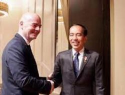 Jokowi dan Presiden FIFA Kaji Ulang Stakeholder Sepakbola Indonesia!