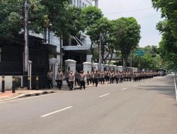 Rombongan Pejabat Polisi yang Dipanggil Jokowi Tiba di Istana