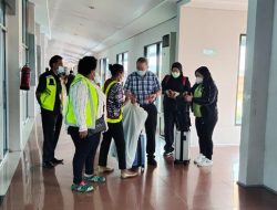 2 Dokter-1 Perawat Lukas Enembe dari Singapura Tiba di Jayapura