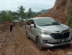 Jalan Trans Sulawesi di Majene Bisa Dilalui Lagi Usai 20 Jam Tertutup Longsor