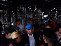 Danny Kunjungi Pasar Sentral Pasca Kebakaran, Pemkot Makassar Segera Bangun Lapak Sementara