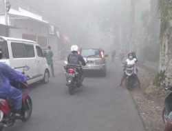 Suasana Desa Penanggal Diterjang Debu Vulkanik Semeru, Warga Panik