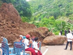 Penanganan Longsor di Jalan Poros Bone-Barru Terkendala Alat Berat