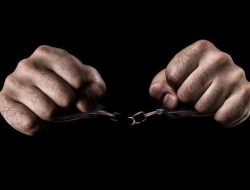 Ketahuan Nyabu Bareng Perempuan, Kombes Yulius Terancam Dipecat