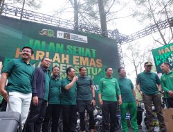 Pererat Persaudaraan, Danny Pomanto Jalan Sehat Bareng Sandiaga Uno