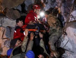 Bayi Selamat Usai Terjebak Reruntuhan Gempa Turki, Ini Kesaksian Warga