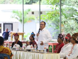 Danny Pomanto dan Tokoh Masyarakat Toraja Tanam Pohon di Wisata Sa’pak Bayo-bayo Sangalla’