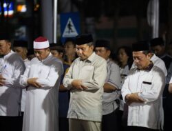 Danny Pomanto Salat Tarawih Berjamaah di Balai Kota: Mari Kita Isi Bulan Puasa dengan Amalia Ramadan