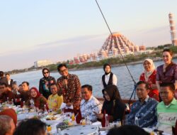 PJ Sekda Makassar Sambut Peserta KIM Fest 2024 dengan Sailing dan Dinner di Atas Phinisi