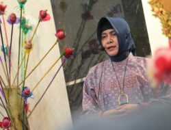 Indira Yusuf Ismail Khidmat Ikuti Tausiah Maulid Nabi di Masjid Manaratul Musyafir Mariso